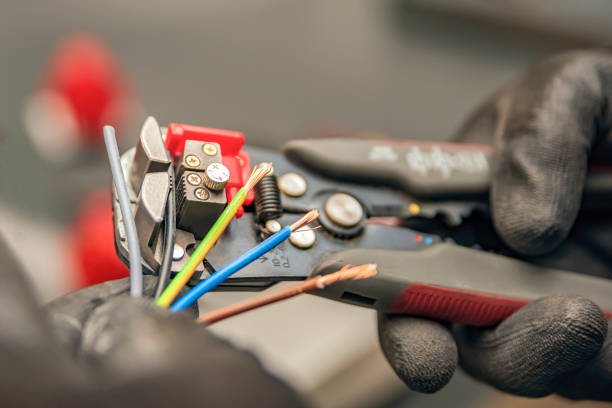Best Electrical Installation Contractor  in Clifton, TX